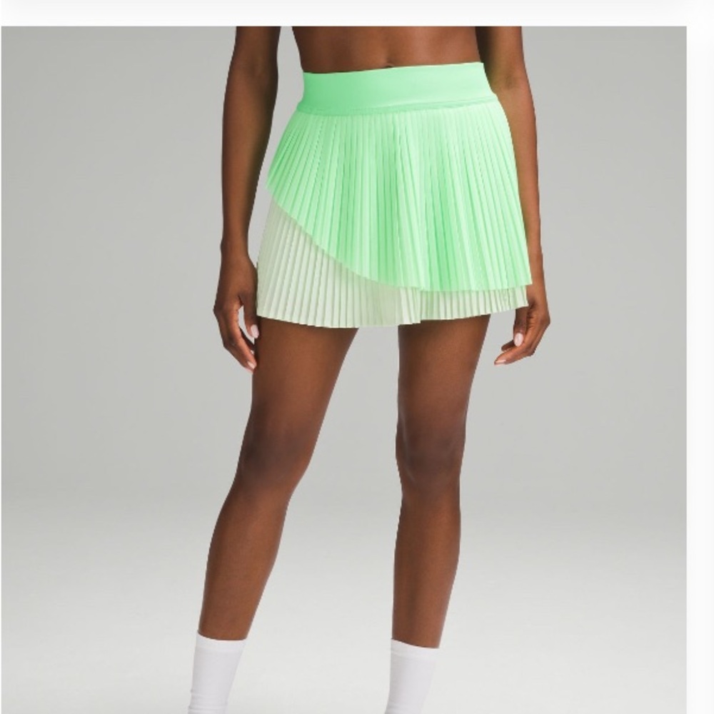 Lululemon tennis skirt sz 6